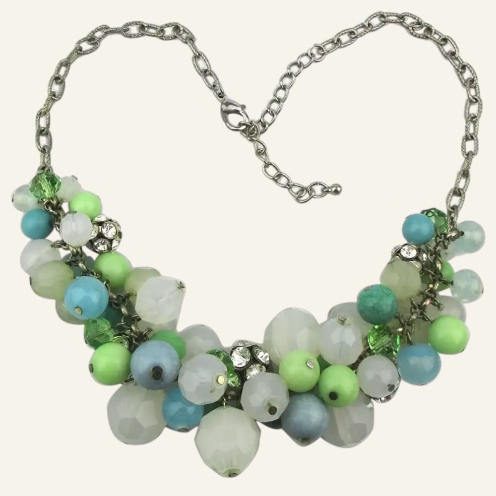 SEAFOAM GREEN  CLEAR  CRYSTALS NECKLACE - Picture 10 of 10